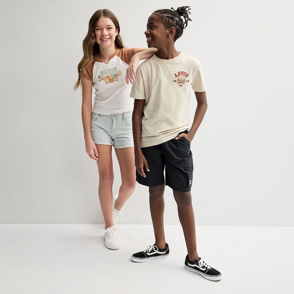 Levi’s Boys Hamburger Burger Logo Short Sleeve Tee Shirt - Picture 5 of 6